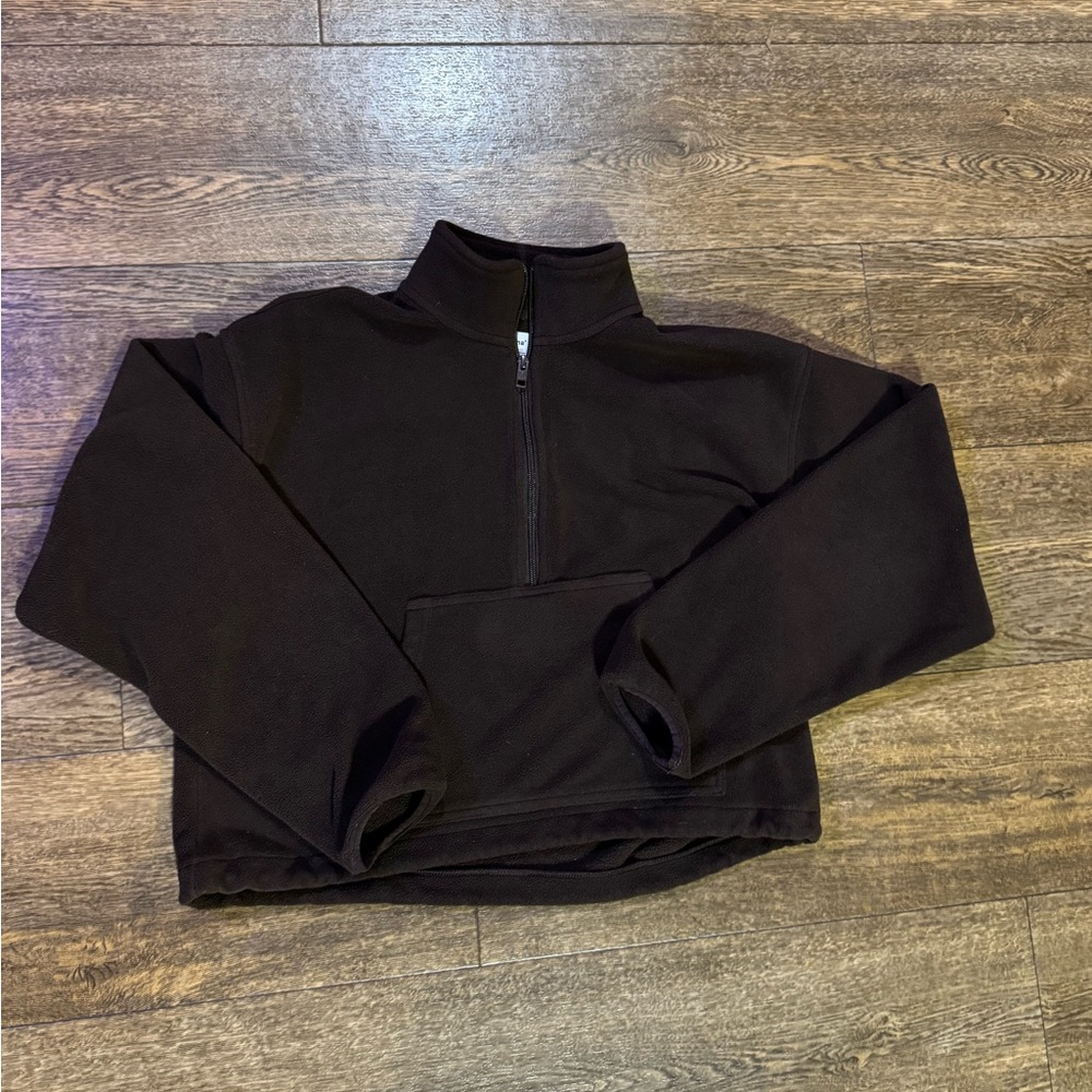 Aritzia TNA fleece quarter zip